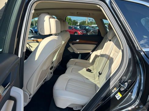 Used 2023 Audi Q5 2.0T Premium w/ Convenience Package AWD/4WD image 58