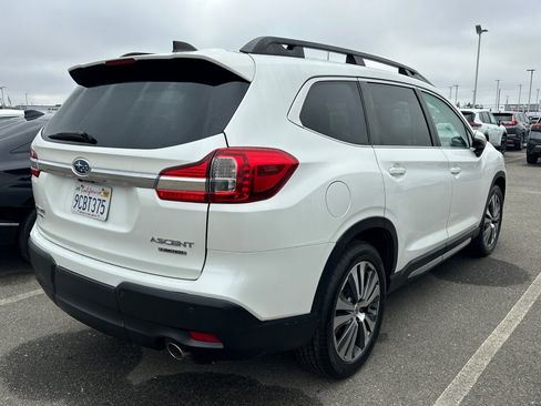 Used 2022 Subaru Ascent Limited w/ Technology Package image 3