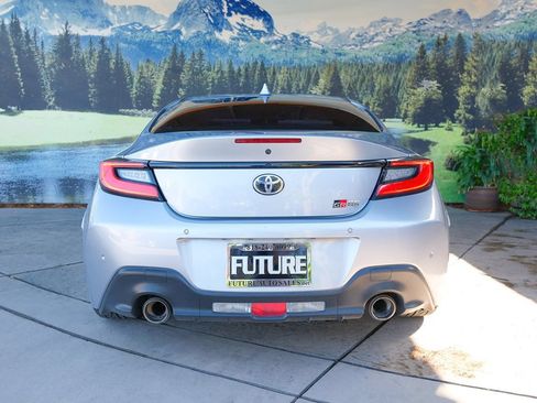 Used 2022 Toyota GR86 w/ ALL Weather Mat Package (TMS) RWD image 5