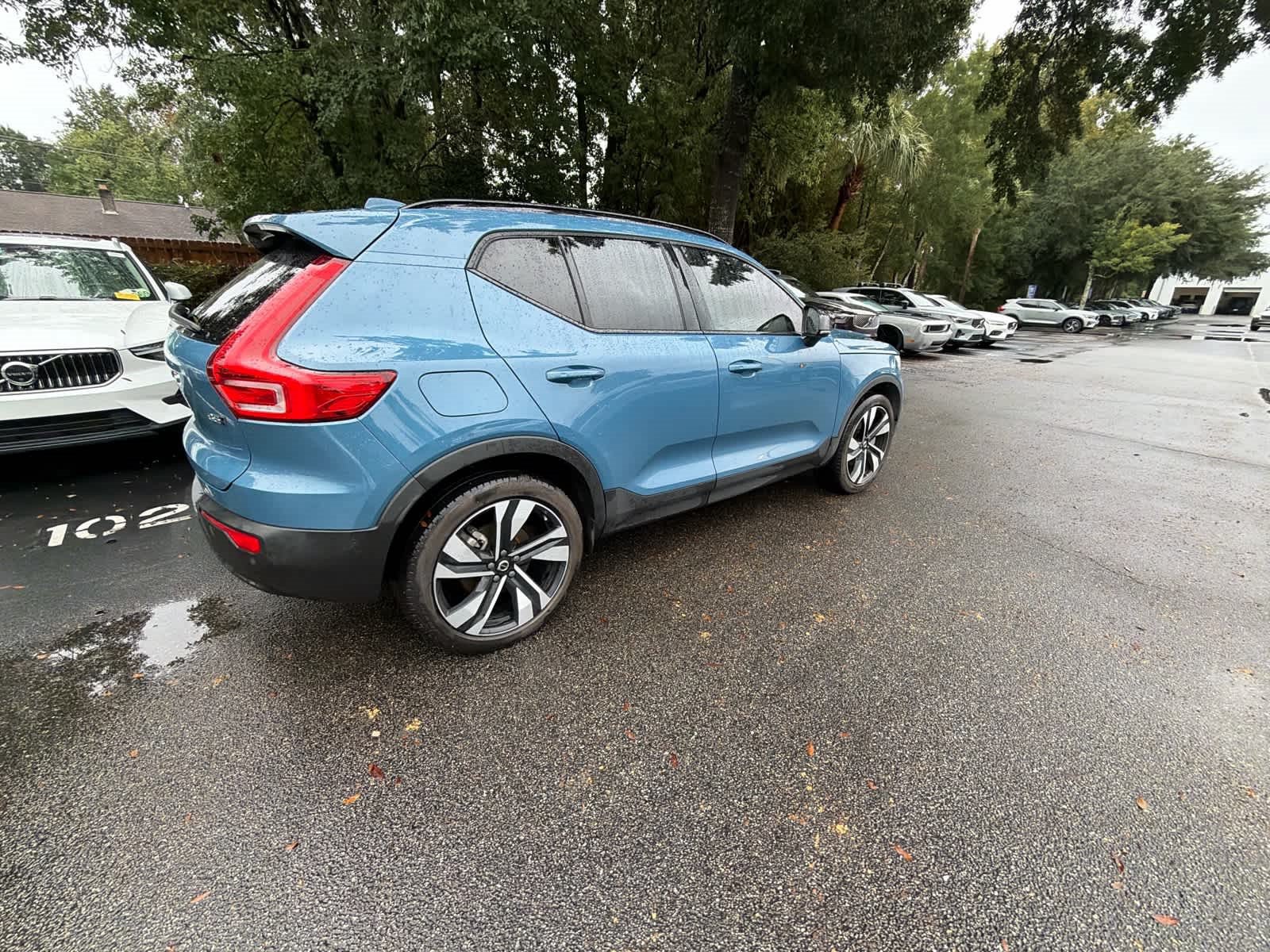Certified 2024 Volvo XC40 B5 Ultimate w/ Protection Package Premier AWD/4WD image 16