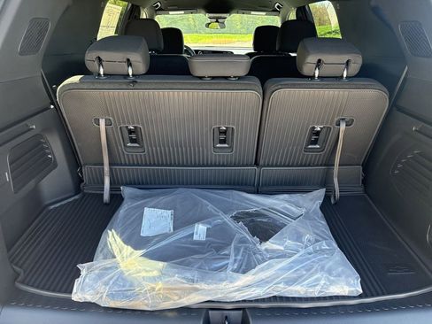 New 2026 Chevrolet Traverse LT w/ Midnight/Sport Edition FWD image 48