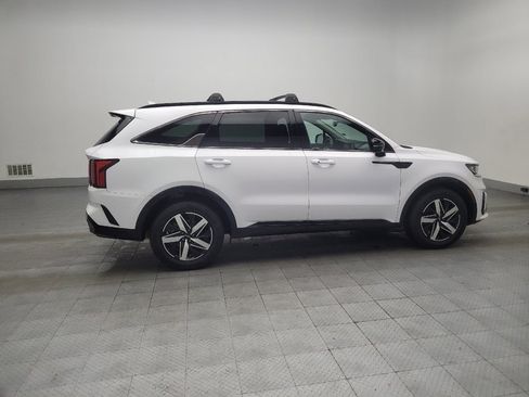 Used 2022 Kia Sorento EX w/ Panoramic Sunroof Package image 10