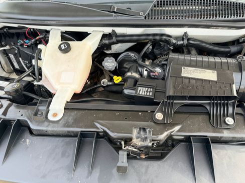 Used 2015 Chevrolet Express 2500 LT w/ LT Preferred Equipment Group image 18