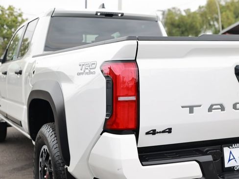 Used 2024 Toyota Tacoma TRD Off-Road AWD/4WD image 13