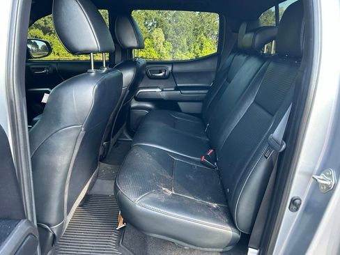 Used 2020 Toyota Tacoma Limited AWD/4WD image 14