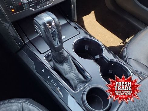 Used 2018 Ford Explorer XLT w/ Equipment Group 202A FWD image 11