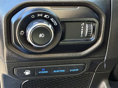 Used 2024 Jeep Wrangler Unlimited w/ Convenience Group image 22