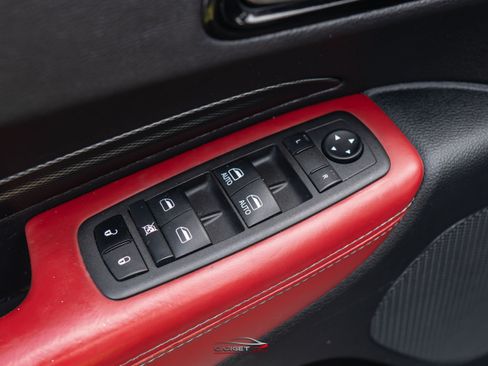 Used 2021 Dodge Durango R/T w/ Technology Group AWD/4WD image 40