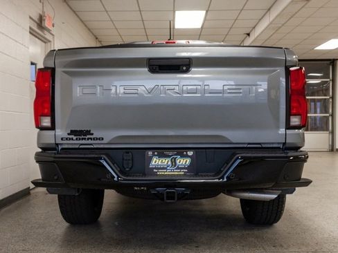 Used 2025 Chevrolet Colorado Z71 w/ Z71 Convenience Package 2 image 4