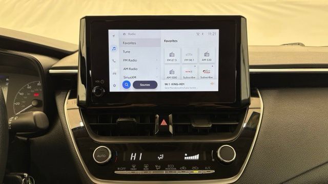Used 2024 Toyota Corolla LE FWD image 35