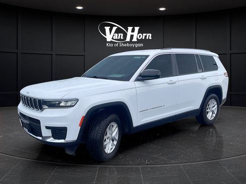 Used 2022 Jeep Grand Cherokee L Laredo w/ Luxury Tech Group I AWD/4WD image 3
