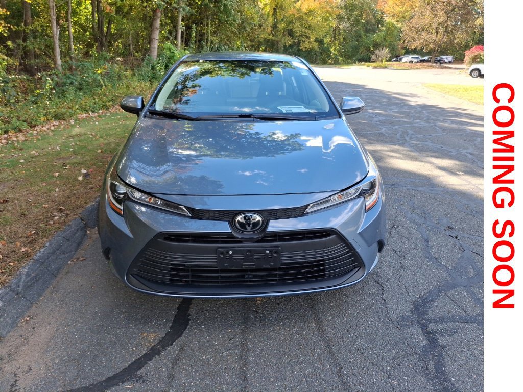 Used 2024 Toyota Corolla LE FWD image 3