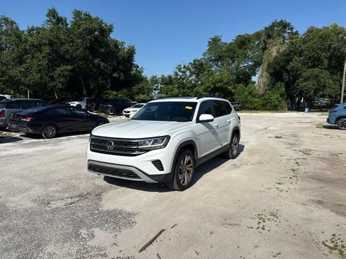 Used 2021 Volkswagen Atlas SE FWD image 2