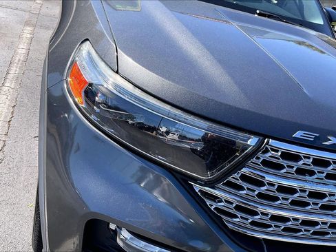 Used 2020 Ford Explorer Limited image 28