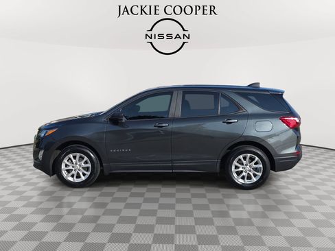 Used 2020 Chevrolet Equinox LS w/ LS Convenience Package FWD image 8