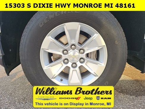 Used 2020 Chevrolet Silverado 1500 LT w/ Convenience Package image 32