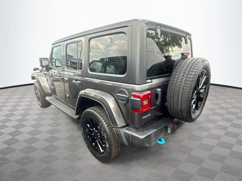 Used 2022 Jeep Wrangler Unlimited Sahara AWD/4WD image 8