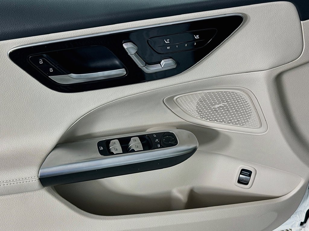 Certified 2026 Mercedes-Benz C 300 Sedan image 18