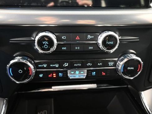 New 2025 Ford F150 Lariat w/ Equipment Group 501A Mid image 17