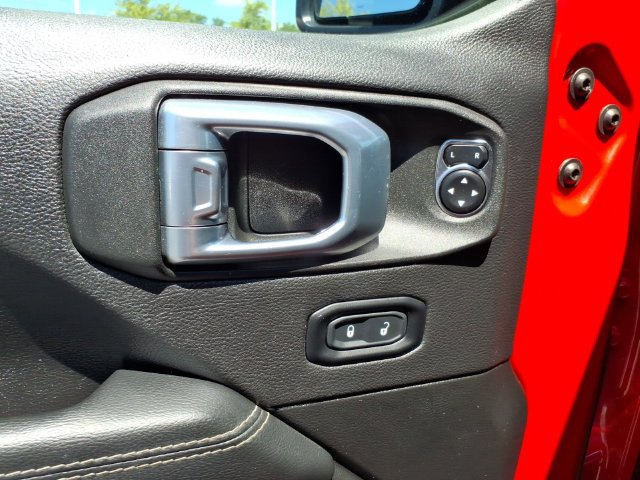 Used 2023 Jeep Wrangler Unlimited Sahara w/ LED Lighting Group AWD/4WD image 30