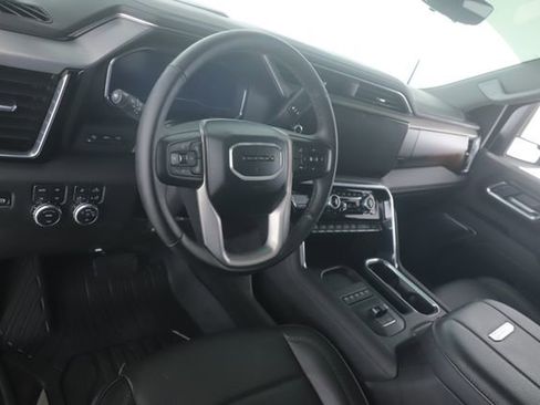 Used 2025 GMC Sierra 2500 Denali w/ Denali Reserve Package AWD/4WD image 18
