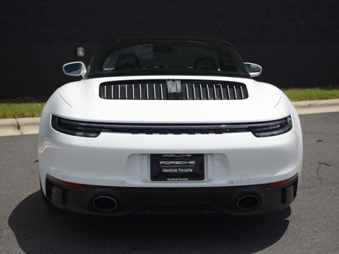 Certified 2022 Porsche 911 Targa 4 GTS AWD/4WD image 6