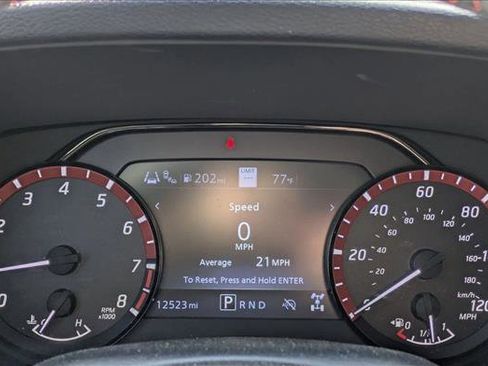 Used 2024 Nissan Frontier PRO-4X w/ Pro Premium Package image 11