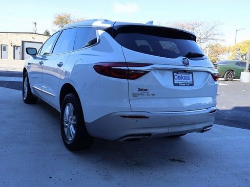 Used 2021 Buick Enclave Essence image 6