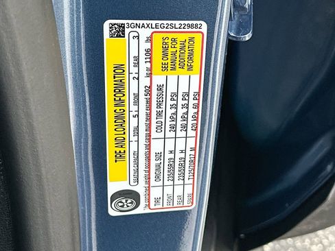 Used 2025 Chevrolet Equinox RS image 32