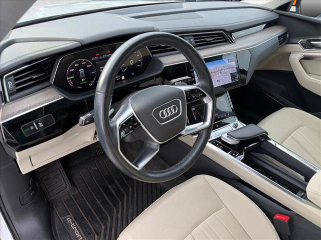 Used 2024 Audi Q8 e-tron Premium Plus AWD/4WD image 5