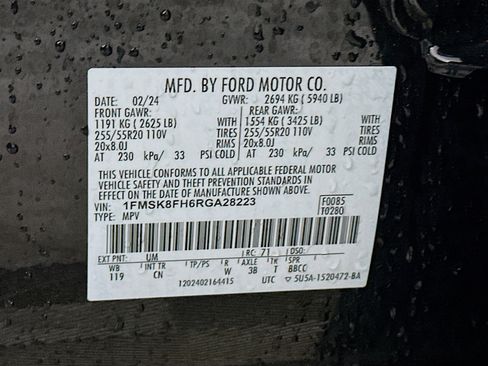 Used 2024 Ford Explorer Limited image 12
