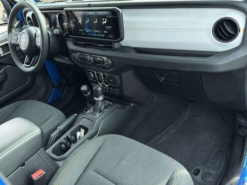 Used 2024 Jeep Wrangler Willys image 37