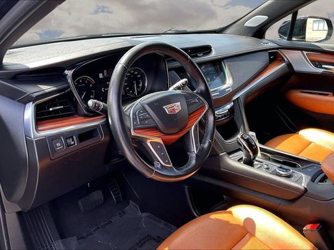 Certified 2023 Cadillac XT5 Premium Luxury AWD/4WD image 17