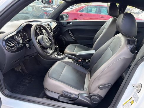 Used 2015 Volkswagen Beetle 1.8T FWD image 9