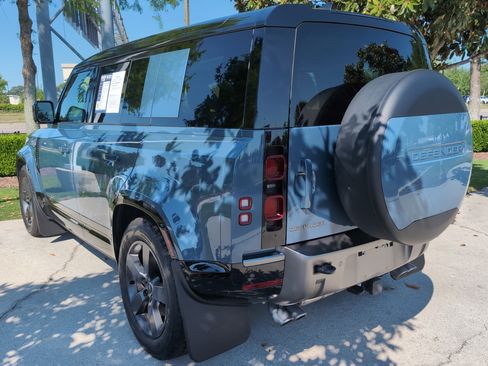 Used 2025 Land Rover Defender 110 X-Dynamic SE AWD/4WD image 8