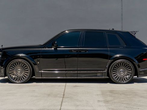 Used 2019 Rolls-Royce Cullinan AWD/4WD image 2