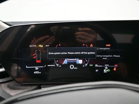 Used 2025 Audi Q5 Premium Plus w/ Premium Plus image 17