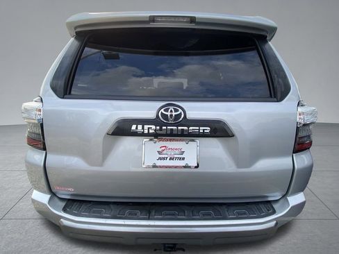 Used 2020 Toyota 4Runner TRD Off-Road Premium image 12