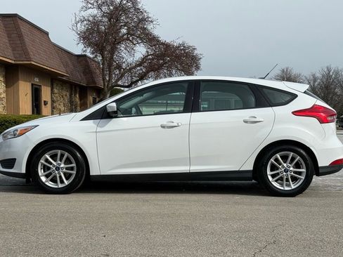 Used 2018 Ford Focus SE image 2