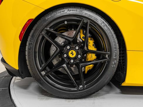Certified 2021 Ferrari F8 Tributo RWD image 16
