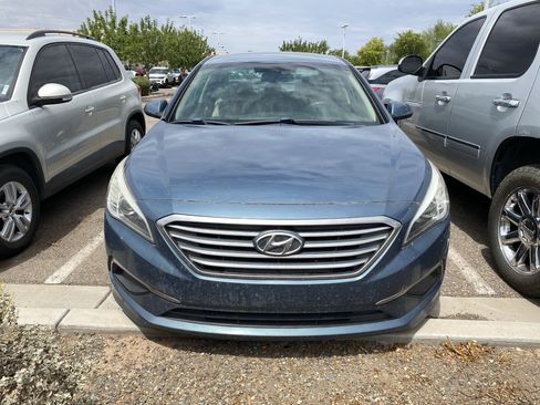 Used 2017 Hyundai Sonata SE w/ Cargo Package FWD image 6