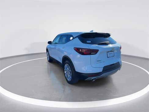 Used 2023 Chevrolet Blazer LT w/ Driver Confidence Package image 6