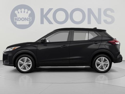 Used 2024 Nissan Kicks S w/ Interior Electronics Package FWD image 2