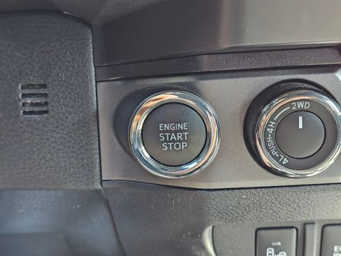 Used 2020 Toyota Tacoma TRD Off-Road w/ Technology Package image 23