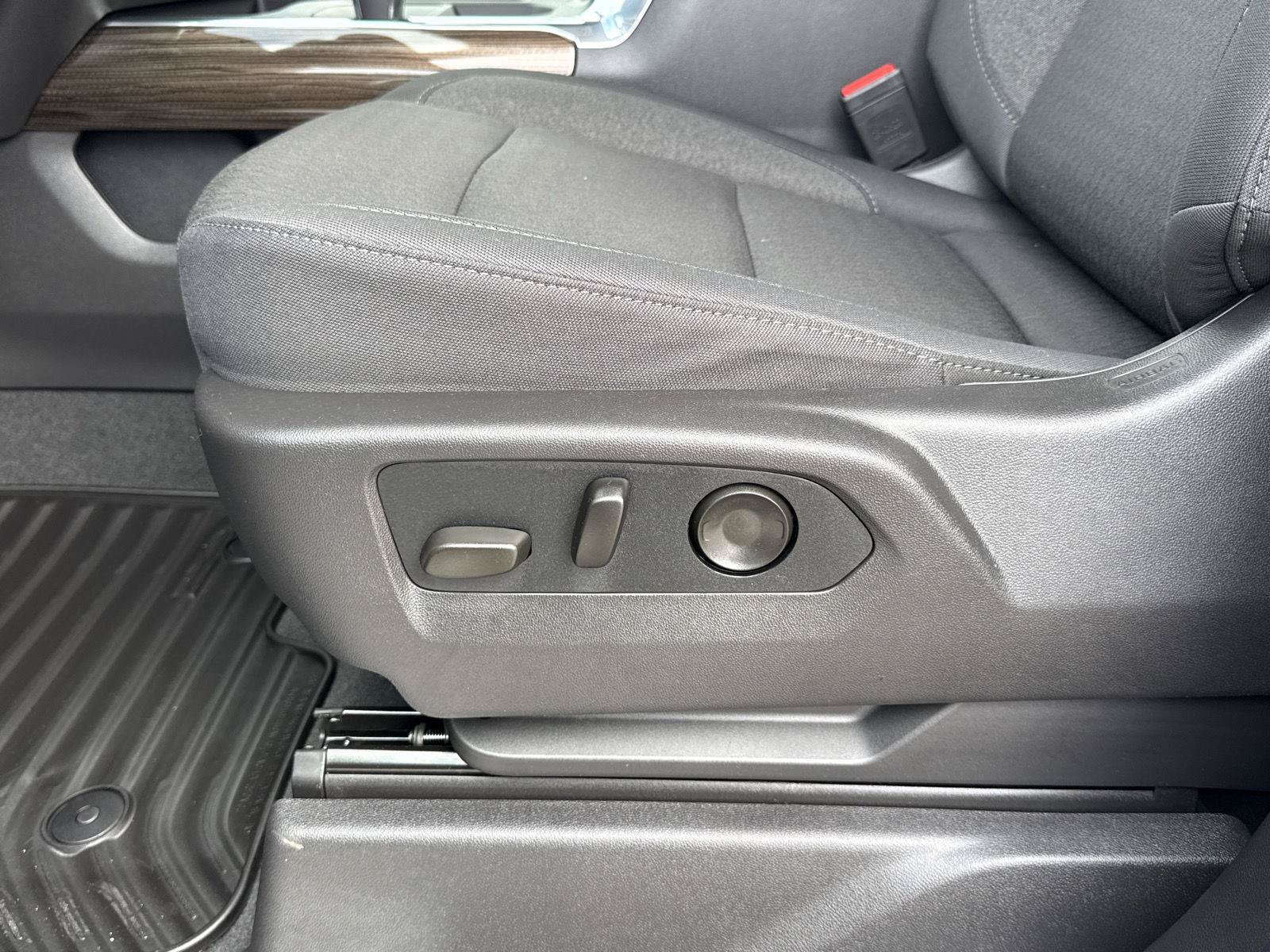 New 2026 Chevrolet Silverado 1500 RST AWD/4WD image 16