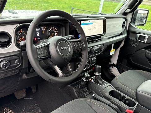 New 2026 Jeep Gladiator Sport image 15
