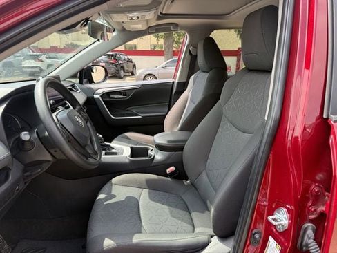 Used 2024 Toyota RAV4 XLE w/ Convenience Package FWD image 27