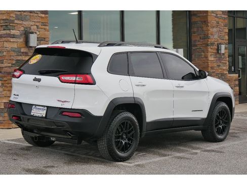 Used 2015 Jeep Cherokee Trailhawk w/ Comfort/Convenience Group image 3
