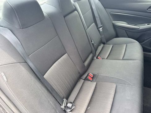 Used 2025 Nissan Altima 2.5 SV FWD image 14
