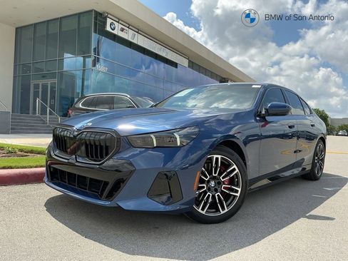 Certified 2025 BMW 530i w/ M Sport Package RWD image 1